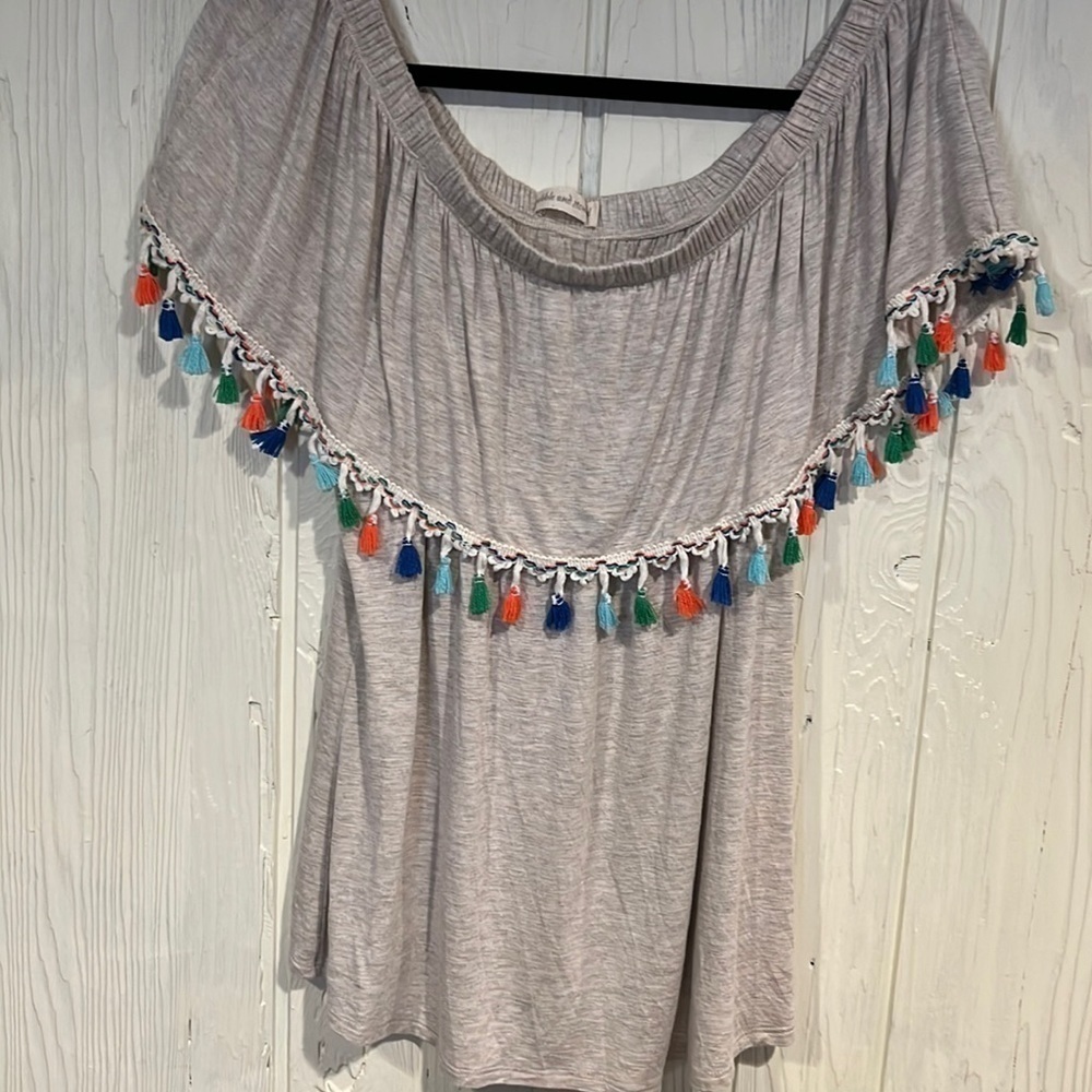 Pebble and Stone Vintage Tassel Top XL